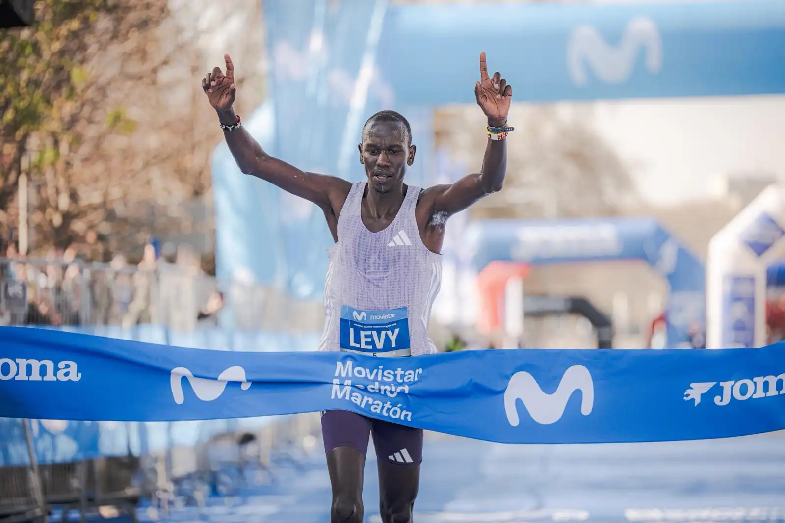 Medio Maraton Madrid 2026 ganador categoria masculina levy